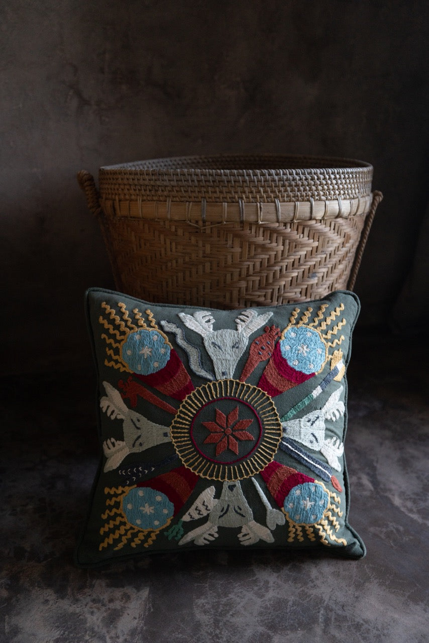 Cojin Huichol Venado