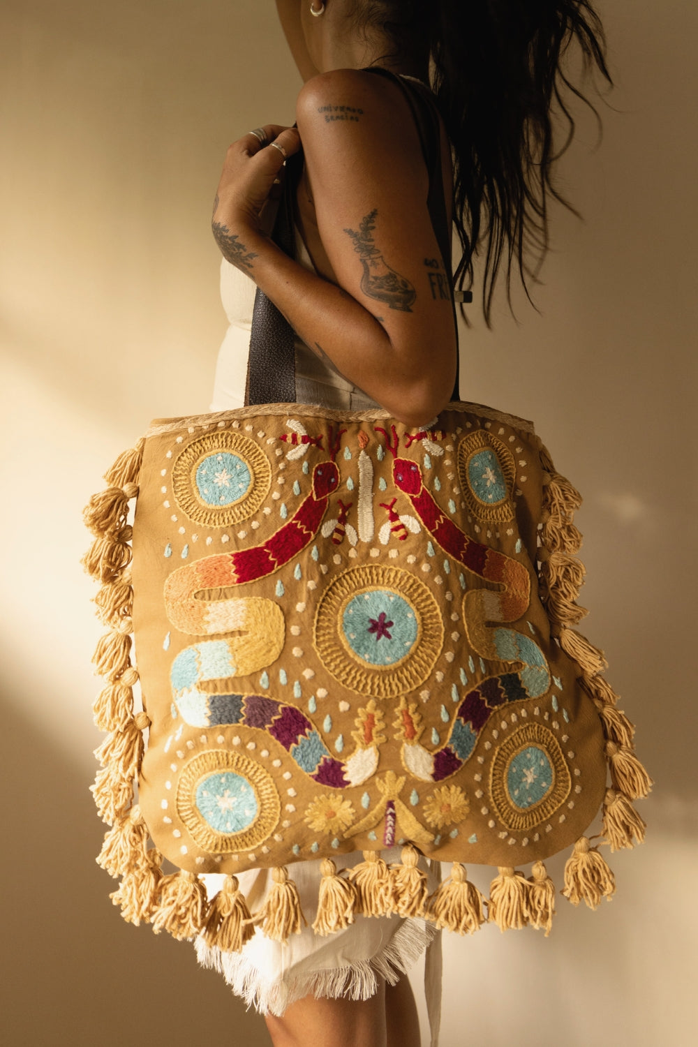 Bolsa Huichol Serpiente de La Troupe