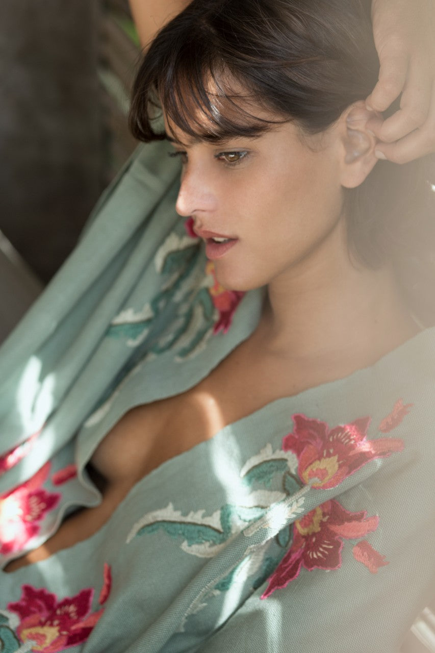 Ruana Eden de La Troupe