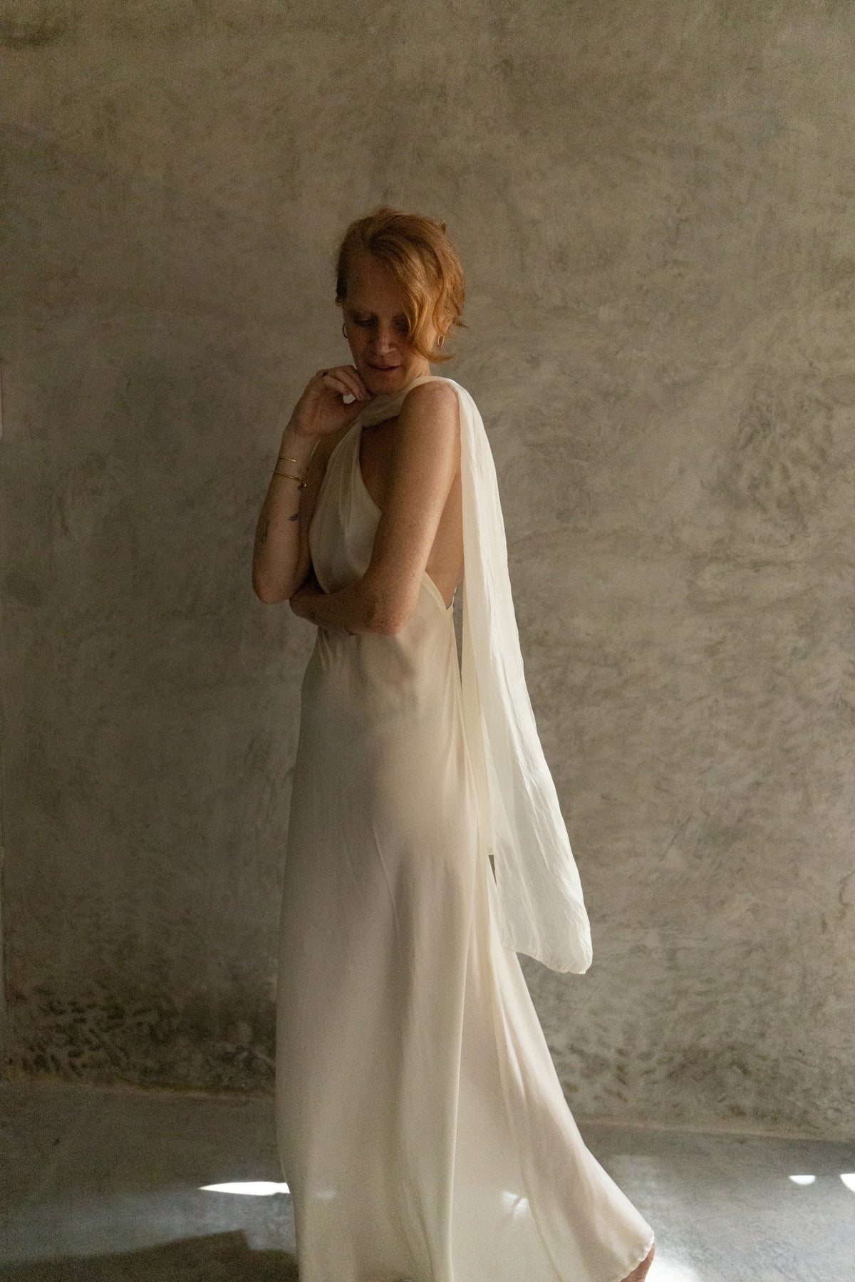 Vestido Ondina de La Troupe, vista tres cuartos.
